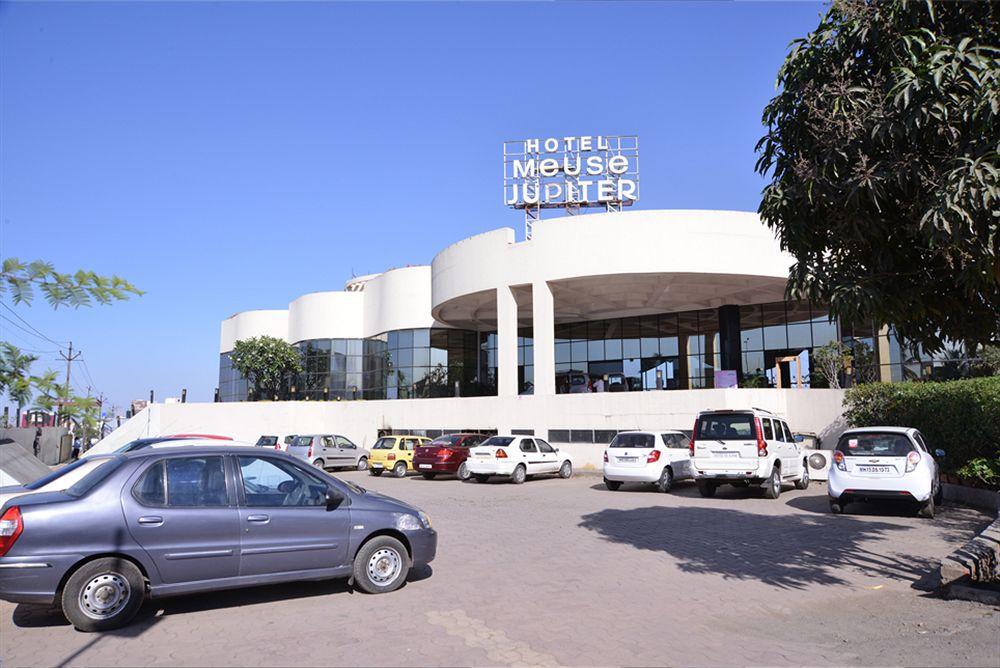 Meuse Jupiter Business And Luxury Hotel Nashik Bagian luar foto
