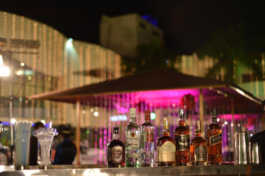 Meuse Jupiter Business And Luxury Hotel Nashik Bagian luar foto